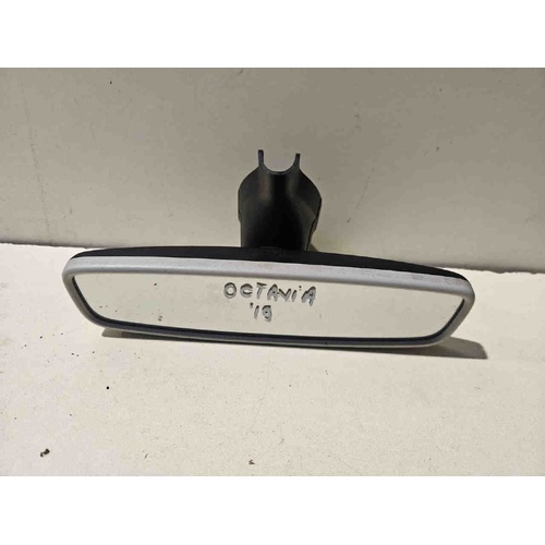 Specchietto Retrovisore Interno SKODA Octavia S.Wagon 5° Serie (5E5) (16>20) del 2016 - 2020