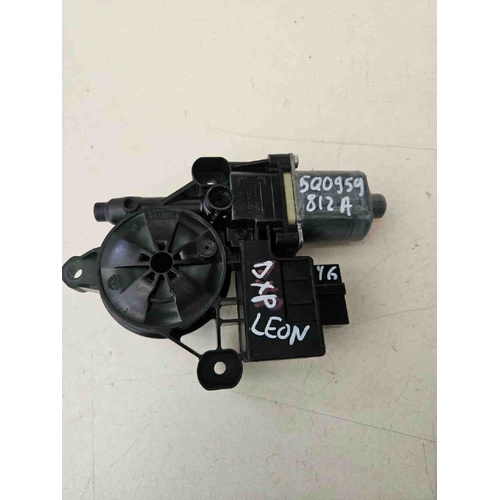 Motorino Alzavetro posteriore destra SEAT Leon 4° Serie del 2013