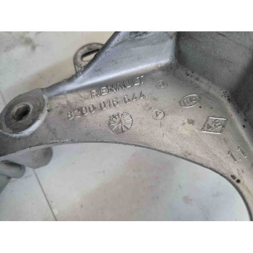 Supporto alternatore RENAULT Master 3° Serie del 2003 - 2010