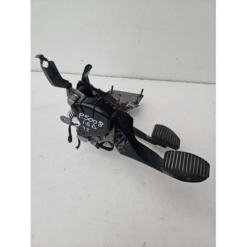 Pedale frizione PEUGEOT 5008 1° Serie del 2009