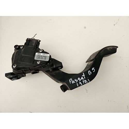 Pedale acceleratore VOLKSWAGEN Passat Variant 3° Serie del 2000 - 2005