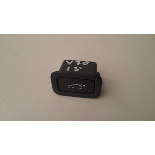 Pulsante apertura portellone posteriore VOLVO V70 3° Serie del 2007 - 2016