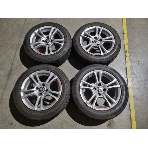 Coppia Ruote Complete Anteriori e Posteriori TOYOTA Yaris Serie (08>11) del 2008 - 2011