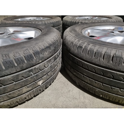 Coppia Ruote Complete Anteriori e Posteriori TOYOTA Rav4 2° Serie del 2000 - 2003