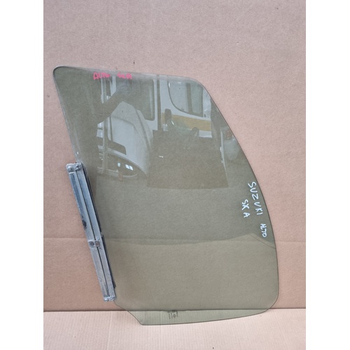 Vetro scendente anteriore Sinistro SUZUKI Alto 2° Serie del 2002 - 2007