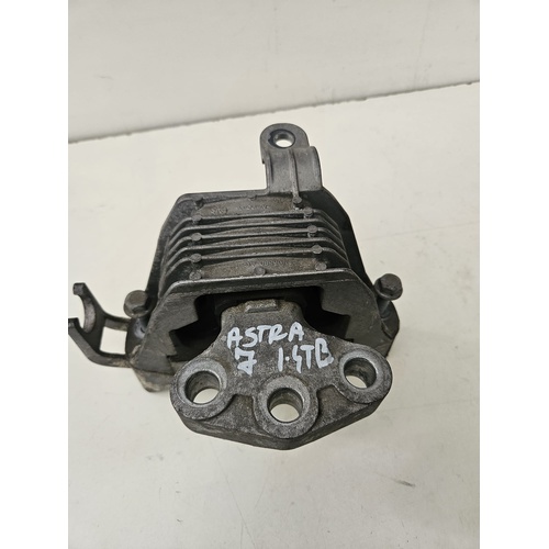 Supporto motore OPEL Astra J 2° Serie del 2011