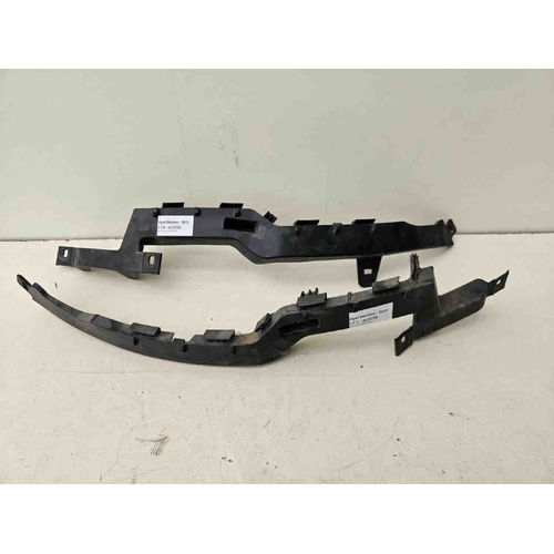 Guida Paraurti Anteriore DX e SX OPEL Meriva 3° Serie del 2010