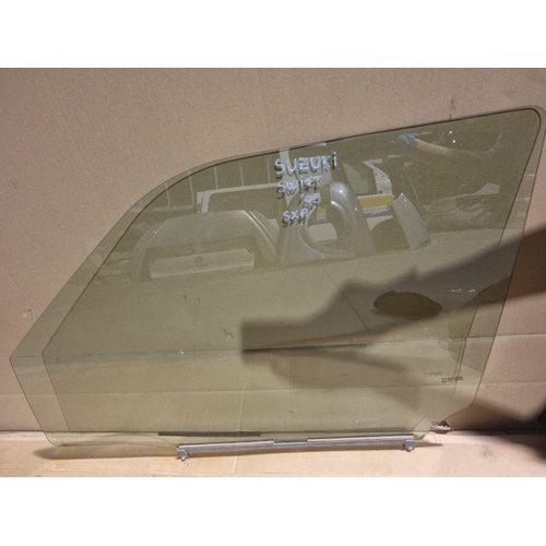 Vetro scendente anteriore sinistro SUZUKI Swift 4° Serie del 2004 - 2010
