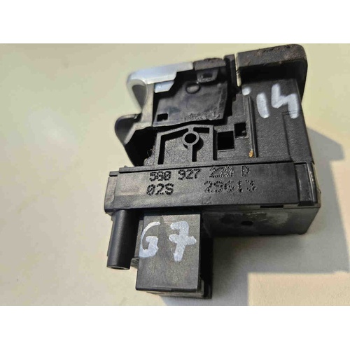 Pulsante freno di stazionamento VOLKSWAGEN Golf 7 Variant (12>) del 2012 - 2017