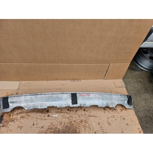 Rinforzo Paraurti anteriore AUDI A4 Avant (8D) (97>00) del 1997 - 2000