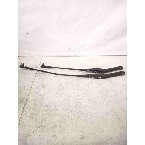 Bracci Tergi ant. FORD Focus S. Wagon 4° Serie del 2008 - 2011