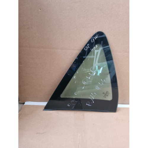 Vetro fisso posteriore SX PEUGEOT 407 S. Wagon del 2004