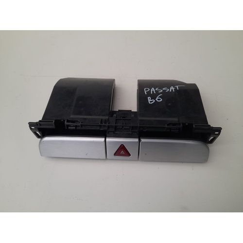 Pulsante luci di emergenza VOLKSWAGEN Passat Variant 4° Serie del 2005 - 2010