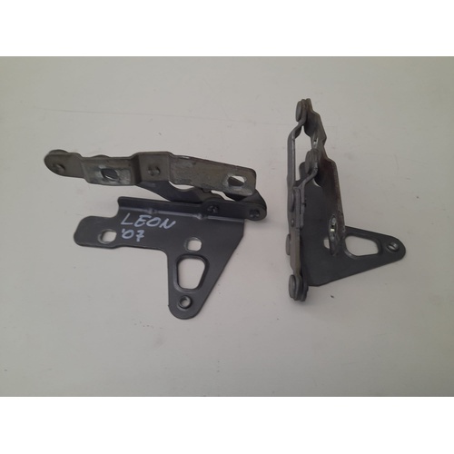 Cerniere cofano anteriore dx e sx SEAT Leon 2° Serie del 2005 - 2009
