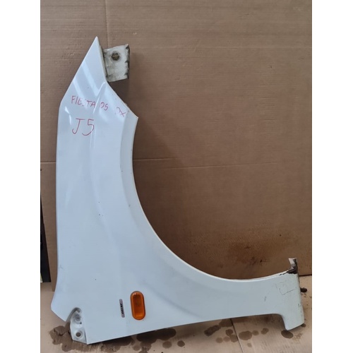 Parafango Anteriore Destro FORD Fiesta 4° Serie del 2002 - 2005