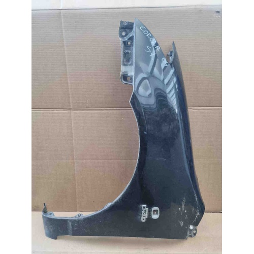 Parafango Anteriore Sinistro TOYOTA Corolla Berlina 3° Serie 3-5P del 2002 - 2004