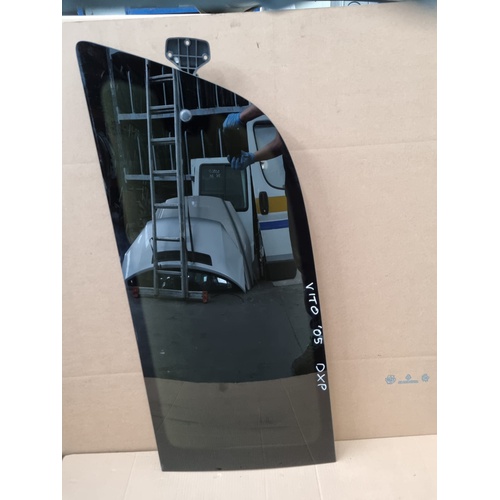 Vetro fisso posteriore DX MERCEDES Vito W639 2° Serie del 2003 - 2014