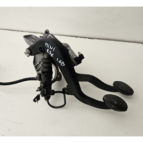 Pedaliera Freno + frizione MINI Cooper 2° Serie del 2006 - 2013