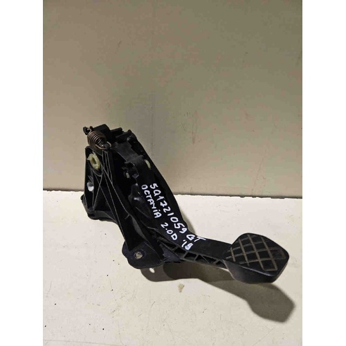 Pedale frizione SKODA Octavia S.Wagon 5° Serie (5E5) (16>20) del 2016 - 2020