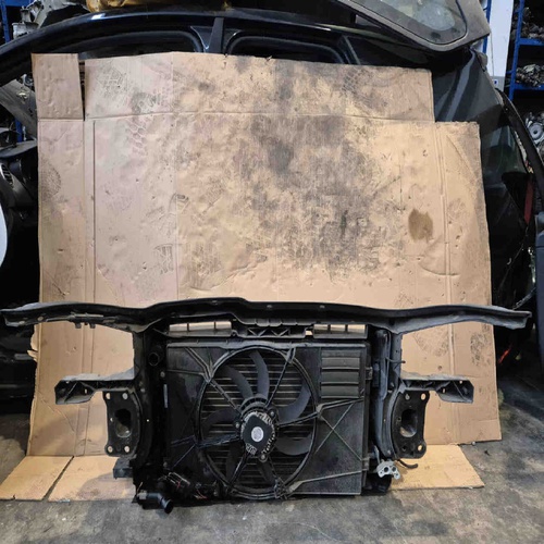 Calandra con kit radiatori VOLKSWAGEN Golf 5 Berlina (03>08) del 2003 - 2008