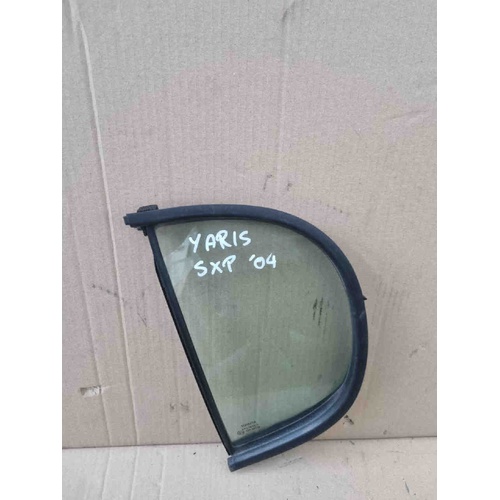Vetro fisso posteriore SX TOYOTA Yaris Serie (03>05) del 2003 - 2005
