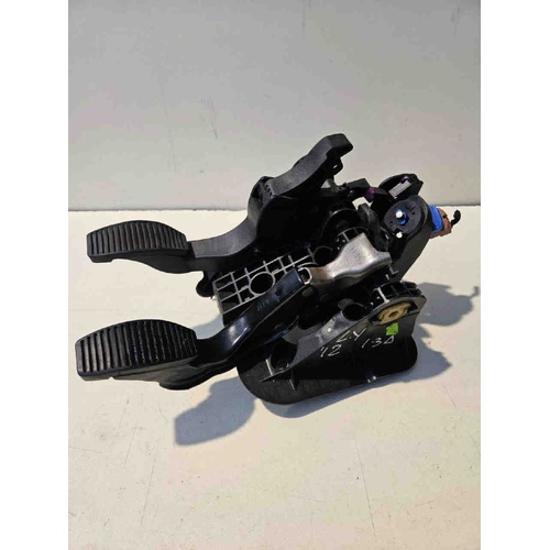 Pedale frizione LANCIA Ypsilon 4° Serie del 2011 - 2023