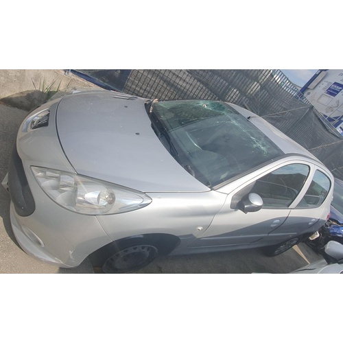 Ricambi usati Peugeot 206 + 1.1 B del 2001