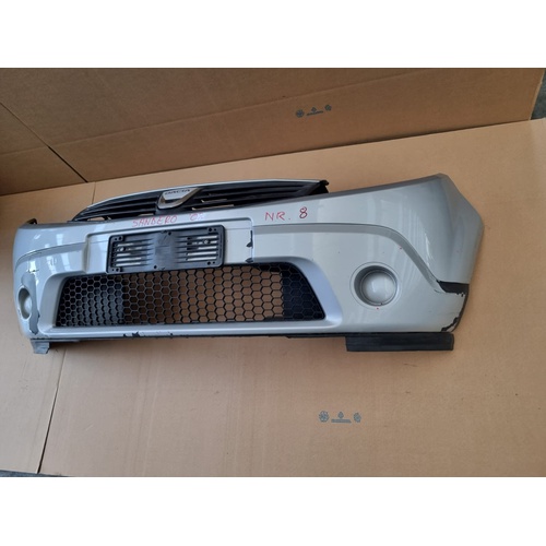 Paraurti Anteriore Completo DACIA Sandero 1° Serie del 2008 - 2012