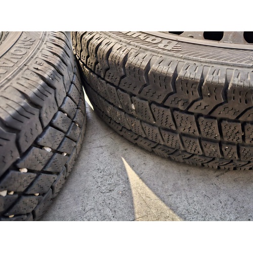 Coppia Ruote Complete Anteriori e Posteriori RENAULT Trafic Furgone del 2001 - 2007